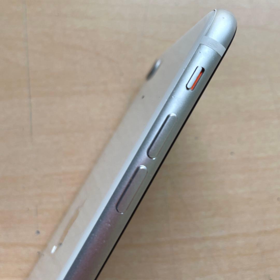 iPhone SE 第2世代　ホワイト　64GB A2296