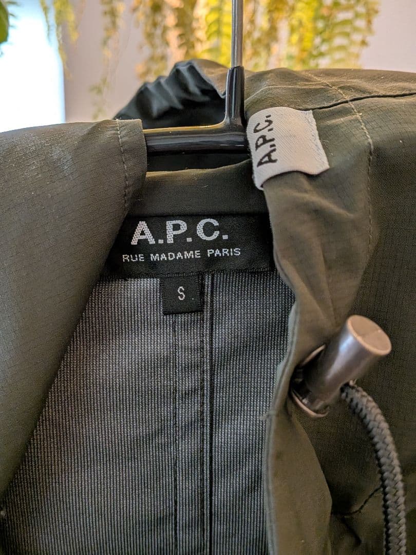 【交渉可】A.P.C. フード付きマウンテンパーカー Sサイズ