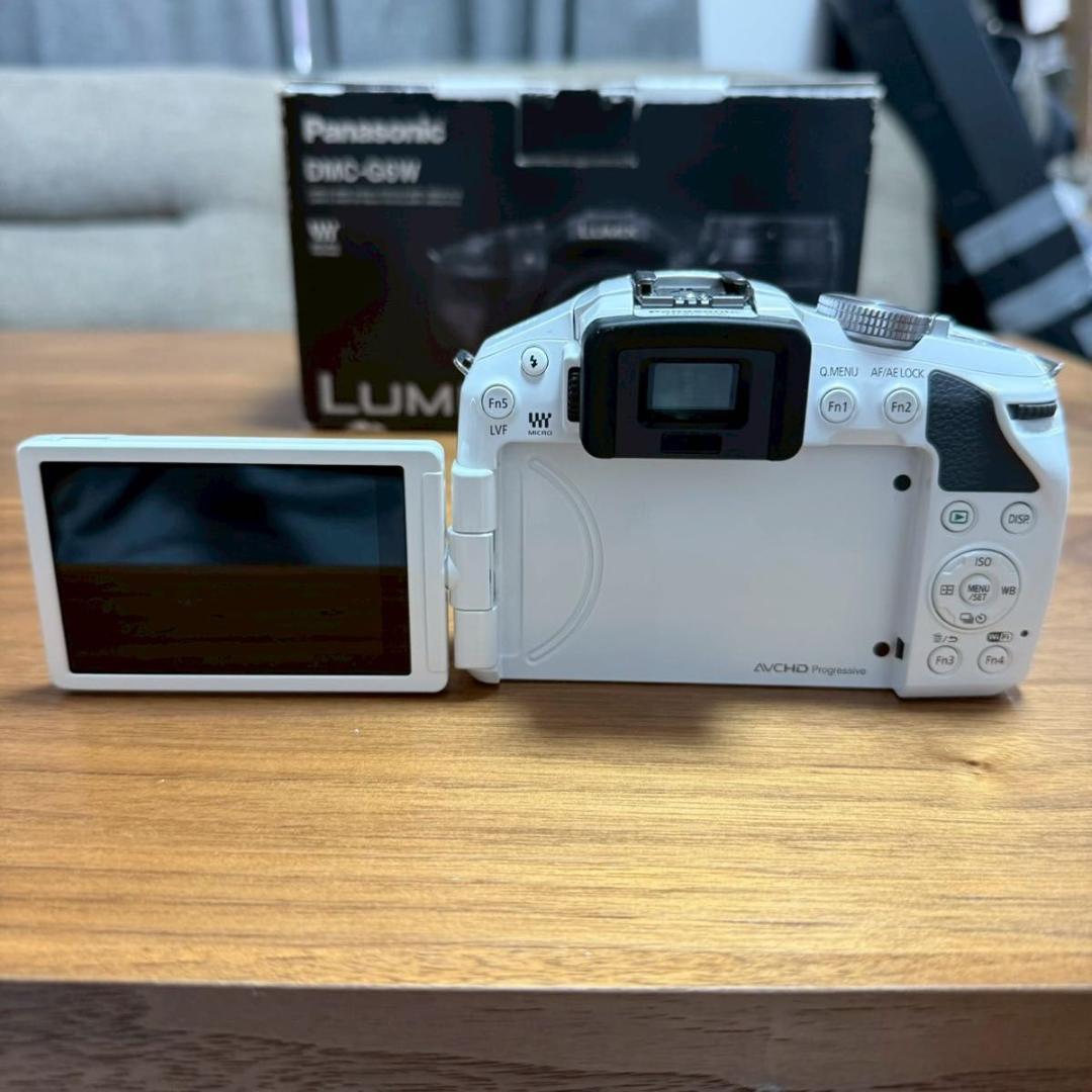 【極美品】パナソニック LUMIX DMC-G6W ダブルズームレンズキット