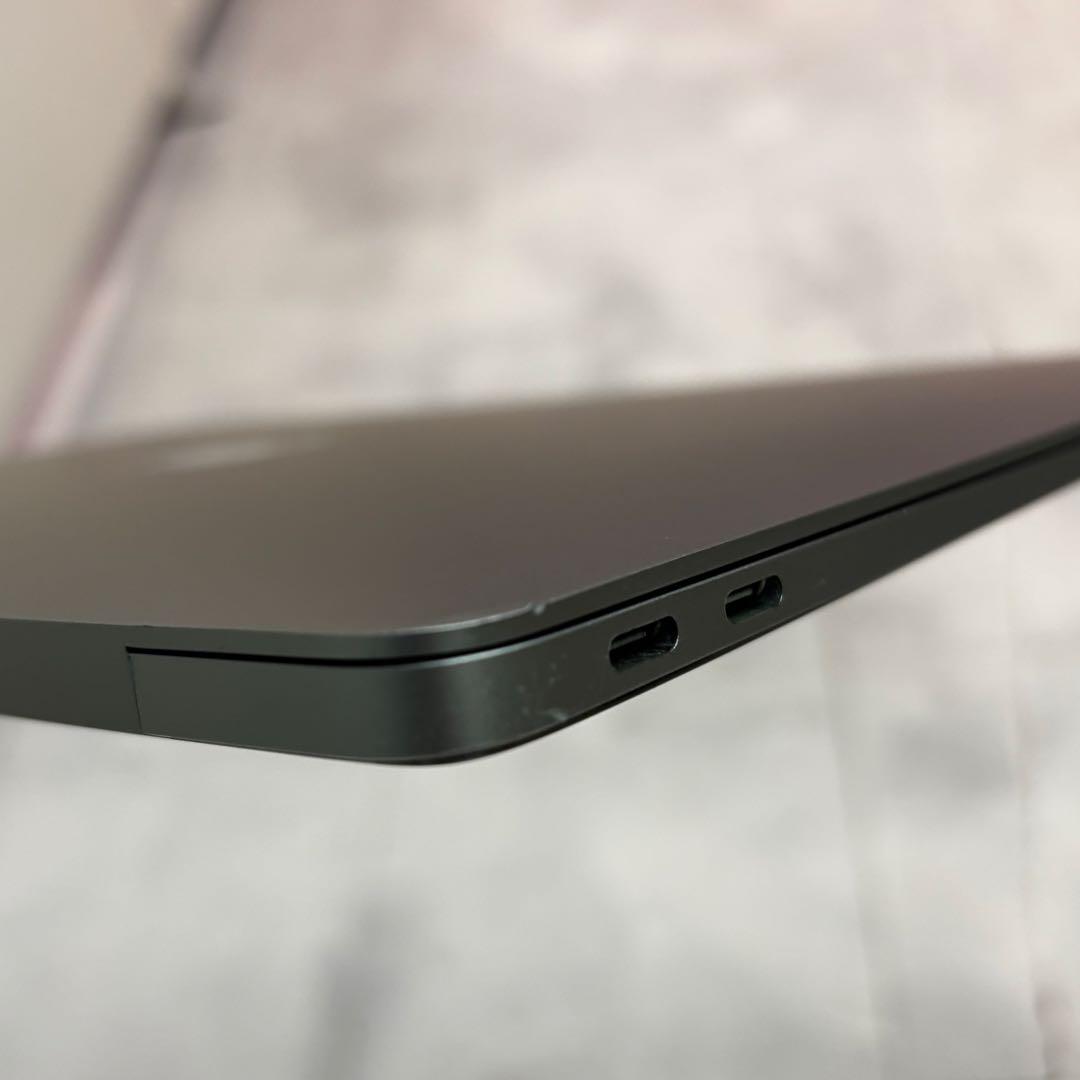 MacBook Air M1 メモリ8GB / 512GB