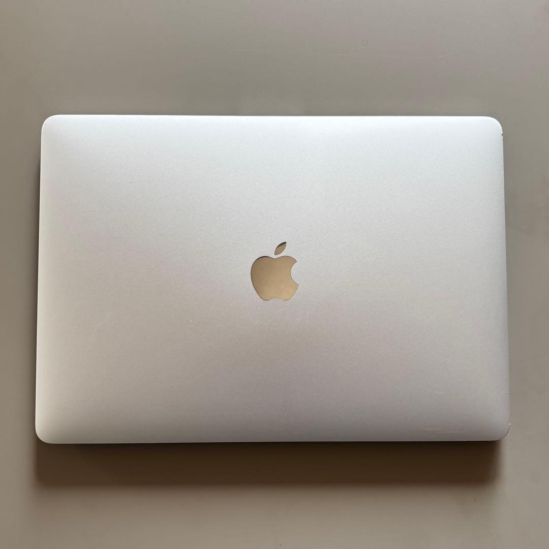 MacBook Air M1 メモリ8GB / 512GB