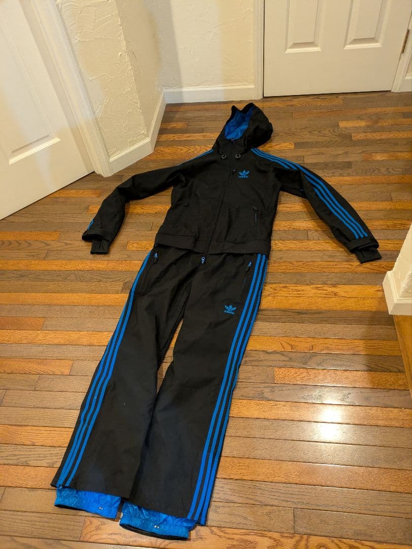 アディダス　Adidas スノーボード　ジャンプスーツ　つなぎ　M