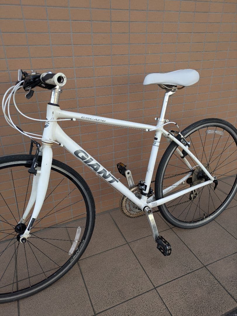 【近隣配送無料！】GIANT Escape 3 クロスバイク ホワイト
