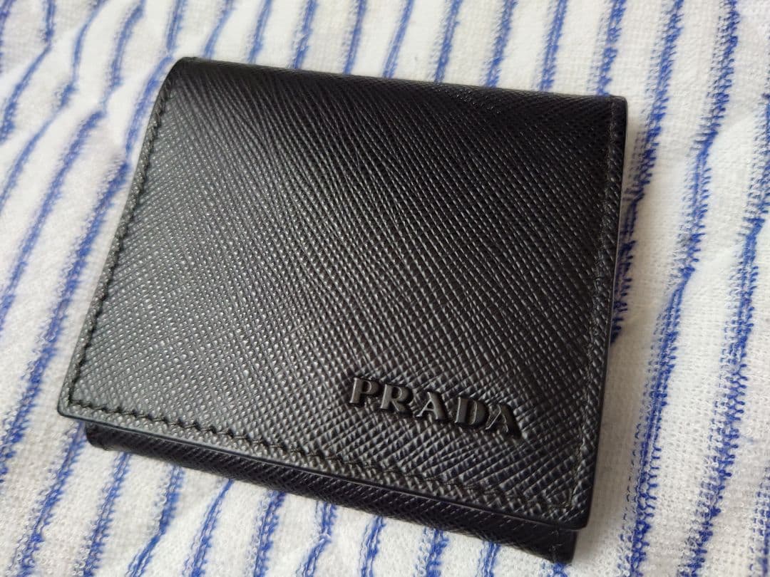 PRADA プラダ　小銭入れ　ケース　黒