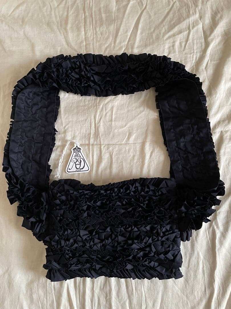 未使用R&D.M.CO- Ecru et pousse フリルボディバッグ(黒)