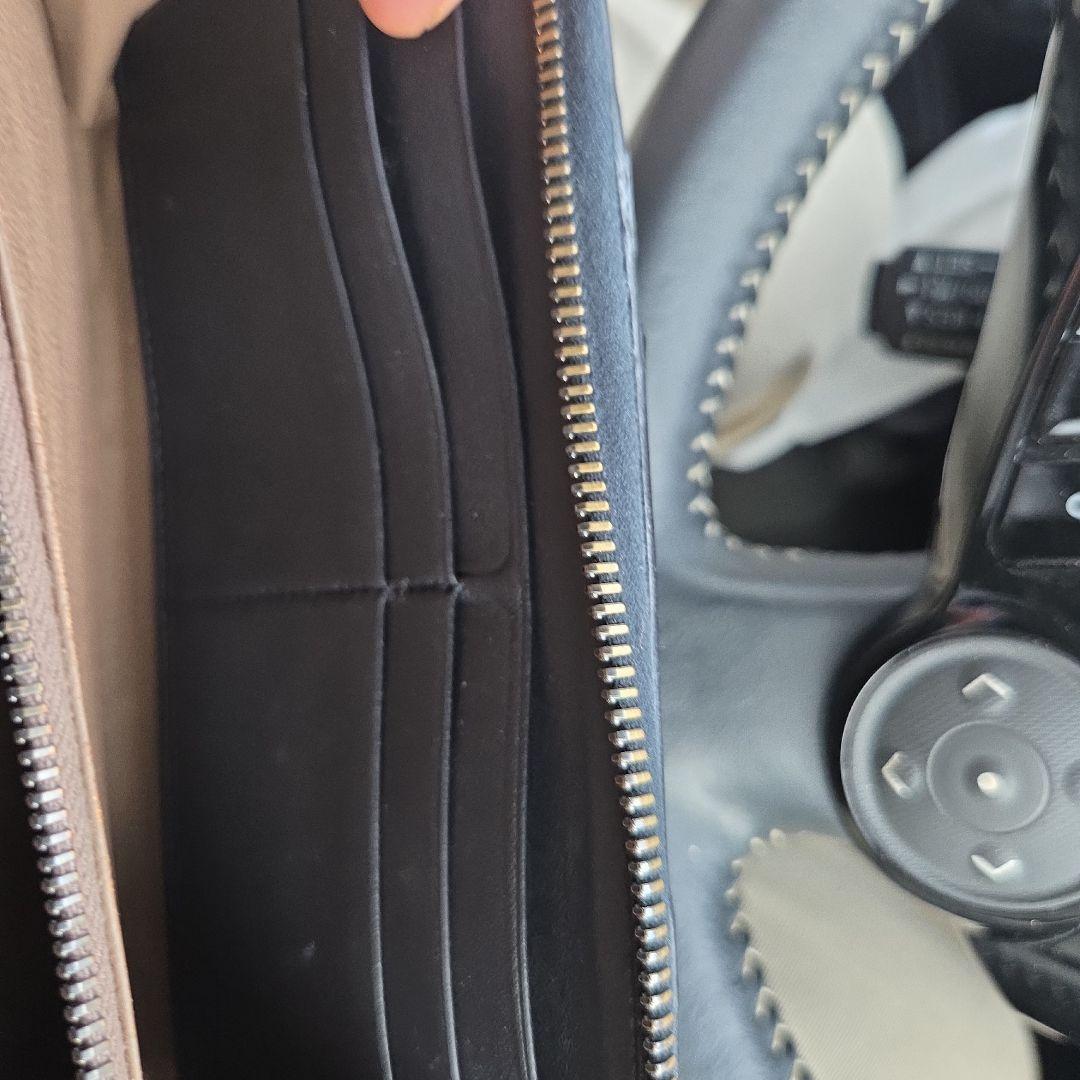 ボッテガヴェネタ長財布 ジッピーウォレット イントレチャート パイソン レザー