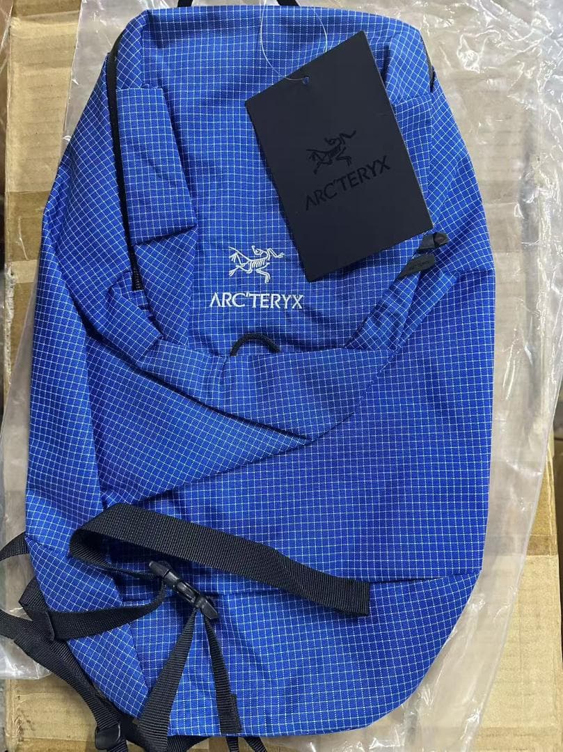 未使用ARC'TERYX Konseal15バッグパック青い格子