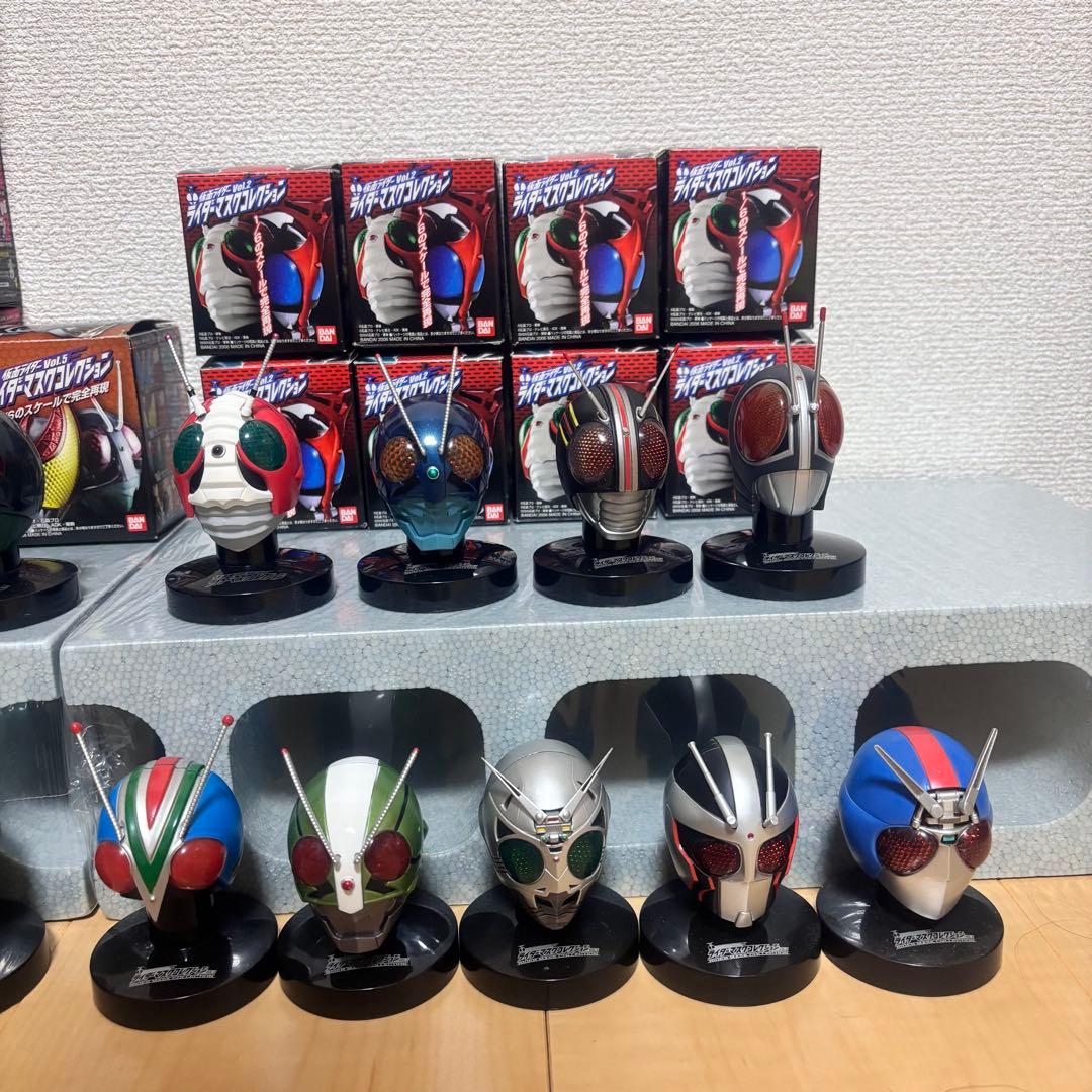 仮面ライダー ライダーマスクコレクション 発光台座 平成ライダー