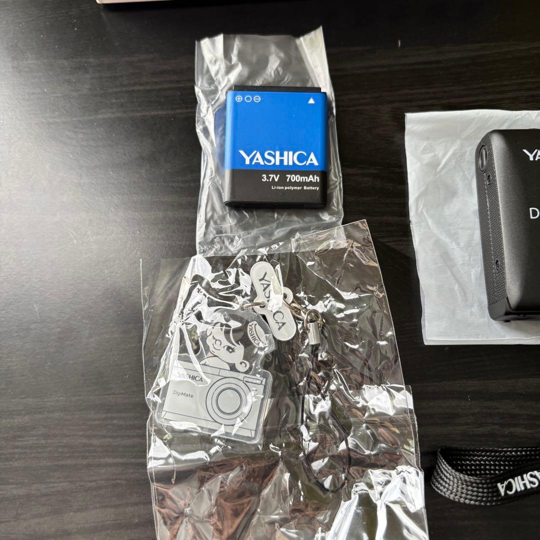 YASHICA ヤシカ DigiMate コンパクトデジタルカメラ