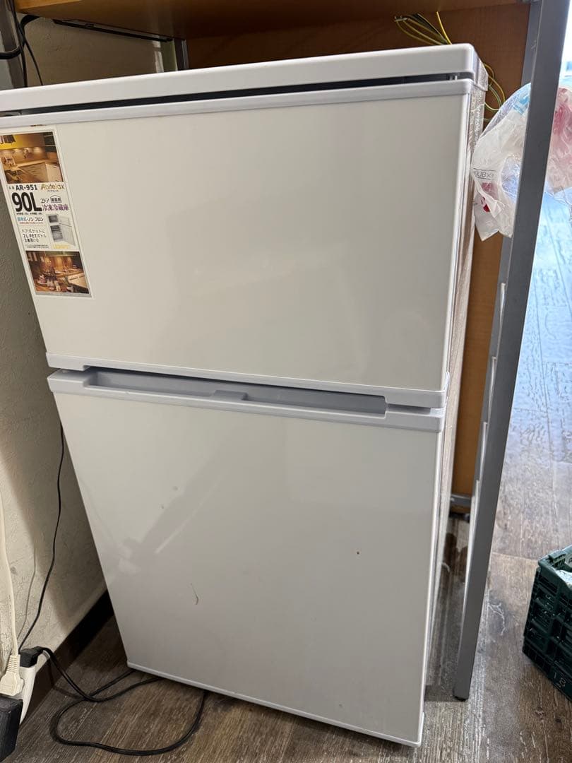 Abitelax 90L 2ドア冷蔵庫 AR-951