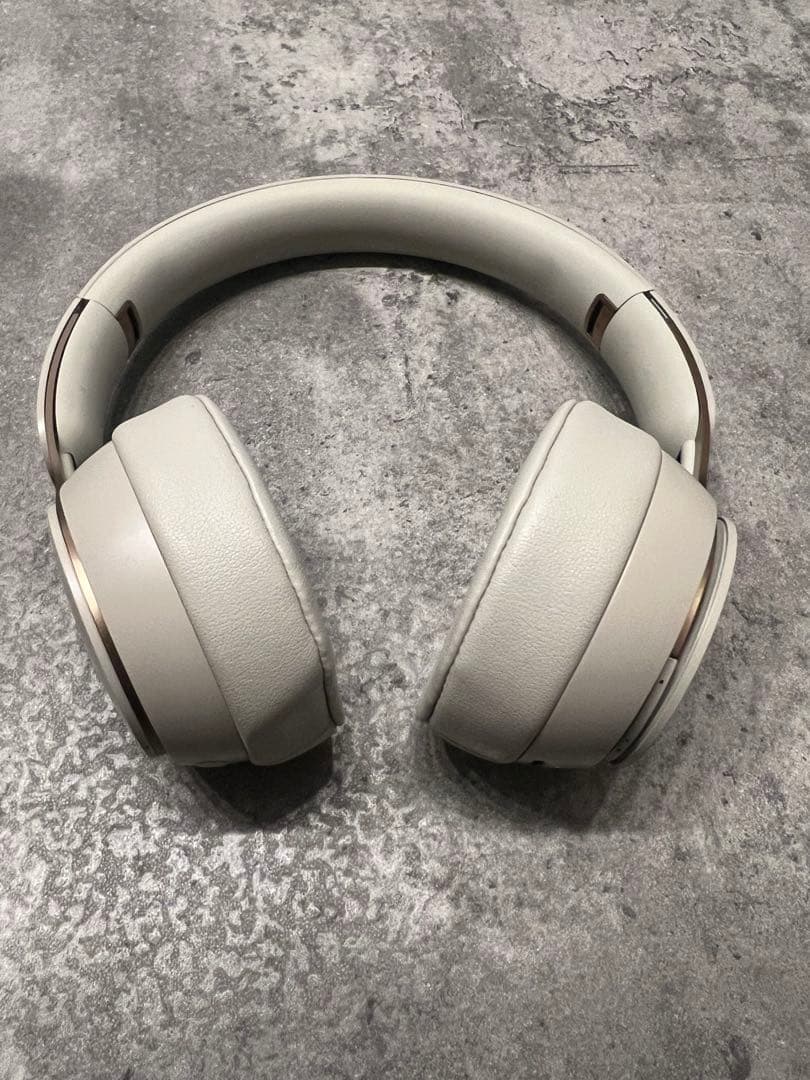 【美品】Beats SOLO PRO ワイヤレスヘッドホン グレー