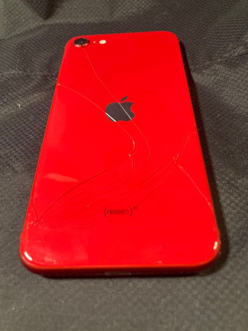 Apple iPhone SE2 レッド 128 GB 背面割れ