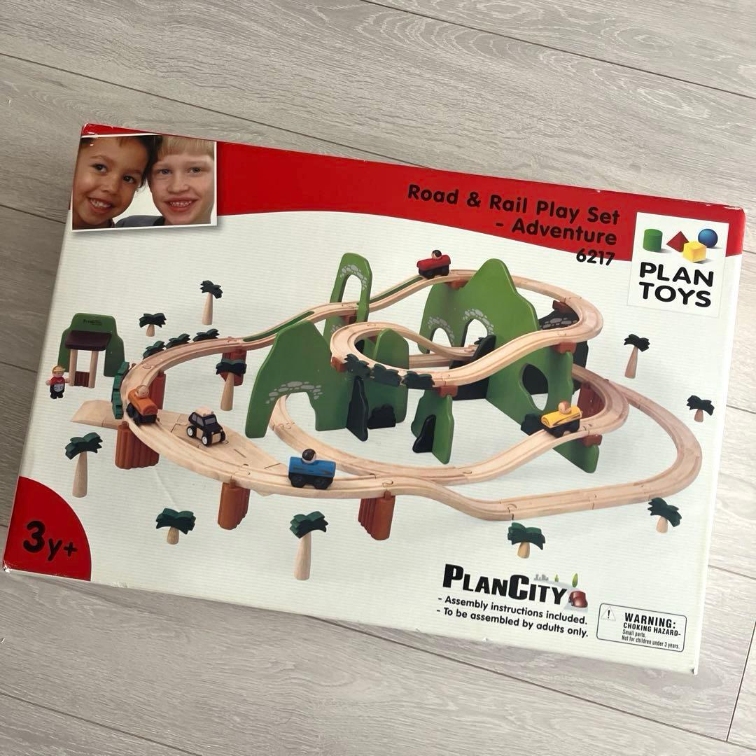 再再値下げ中‼︎【PLAN TOYS】Road & Rail Play Set