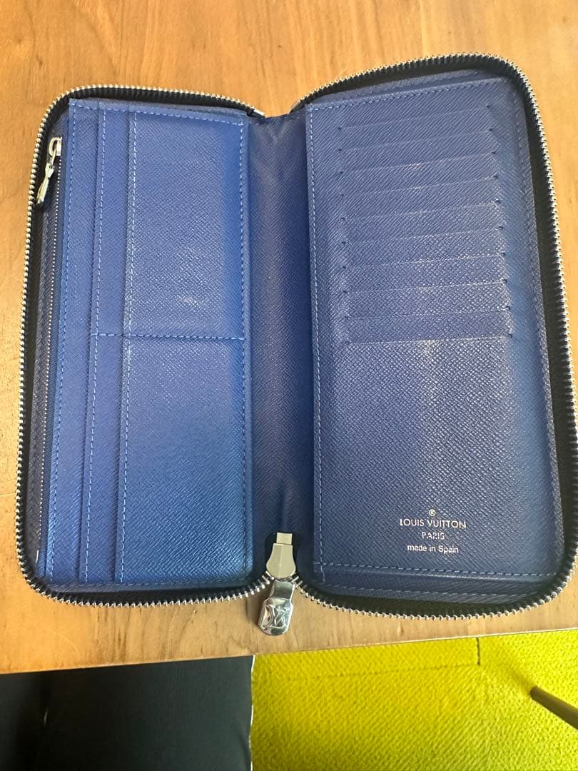 ほし【超美品】Louis Vuitton 長財布