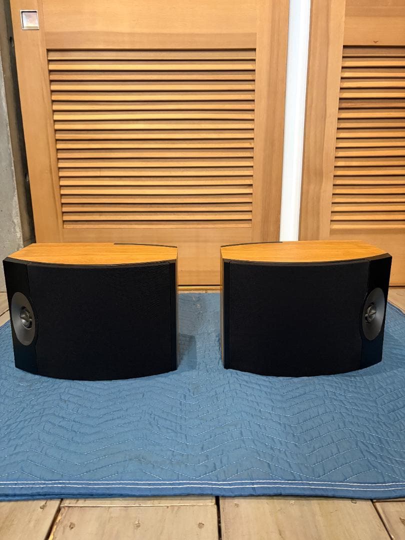 【美品】BOSE 301v SPEAKER ペア 【おまけ付き】