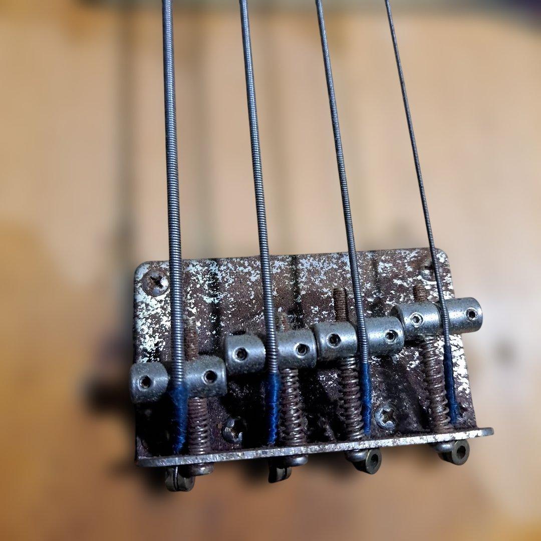 エレキベース ナチュラルウッド