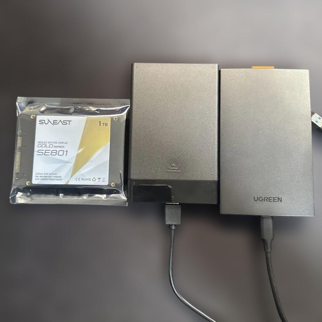 Suneast 外付け SSD 1TB ケース付き