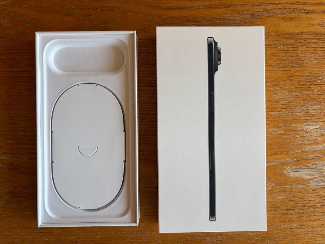 Apple iPhone Air ブラック 256GB 本体　購入2週間