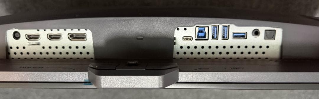 と*し様 ASUS ROG Swift OLED PG32UCDP