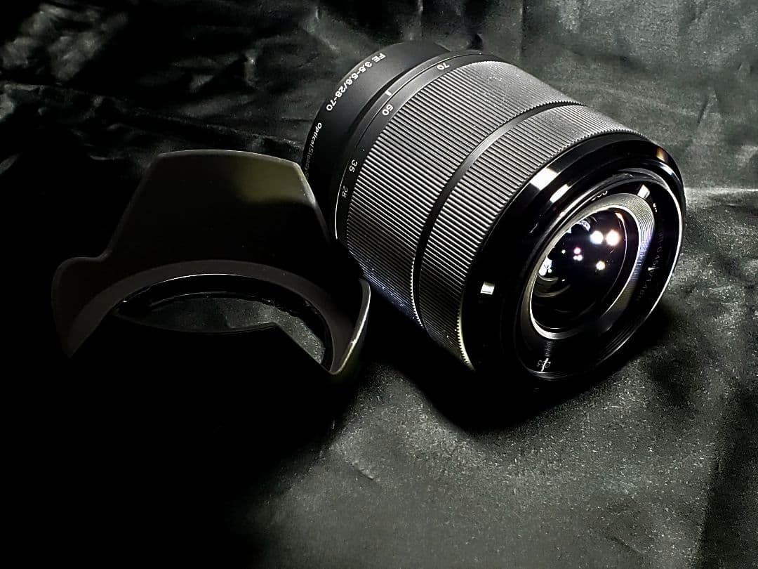 新同様Sony　FE3.5-5.6/25-70 OSS フルサイズ用ズームレンズ