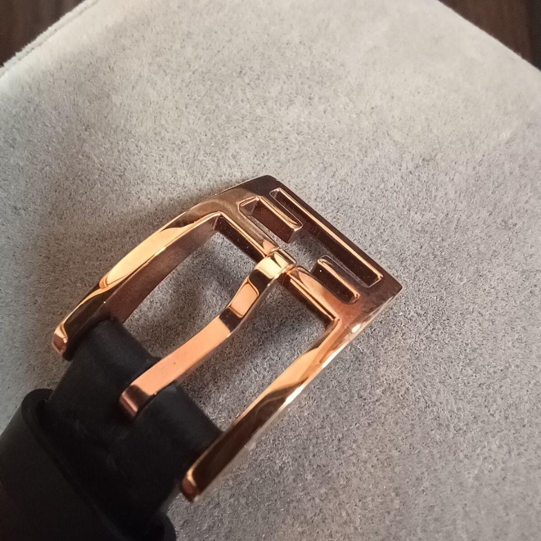 未使用 FENDI フェンディ 腕時計 ゴールド レザー ファー レディース