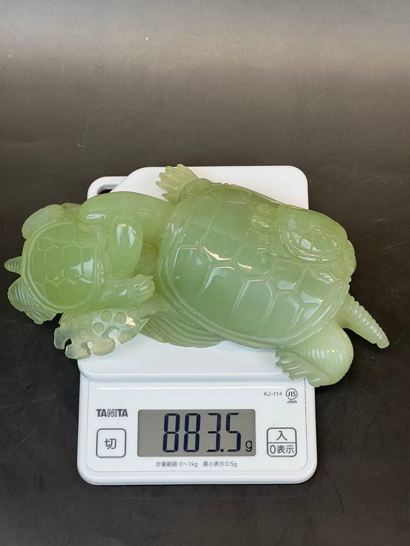 ［美品］翡翠亀　横19cm台付き　送料込み