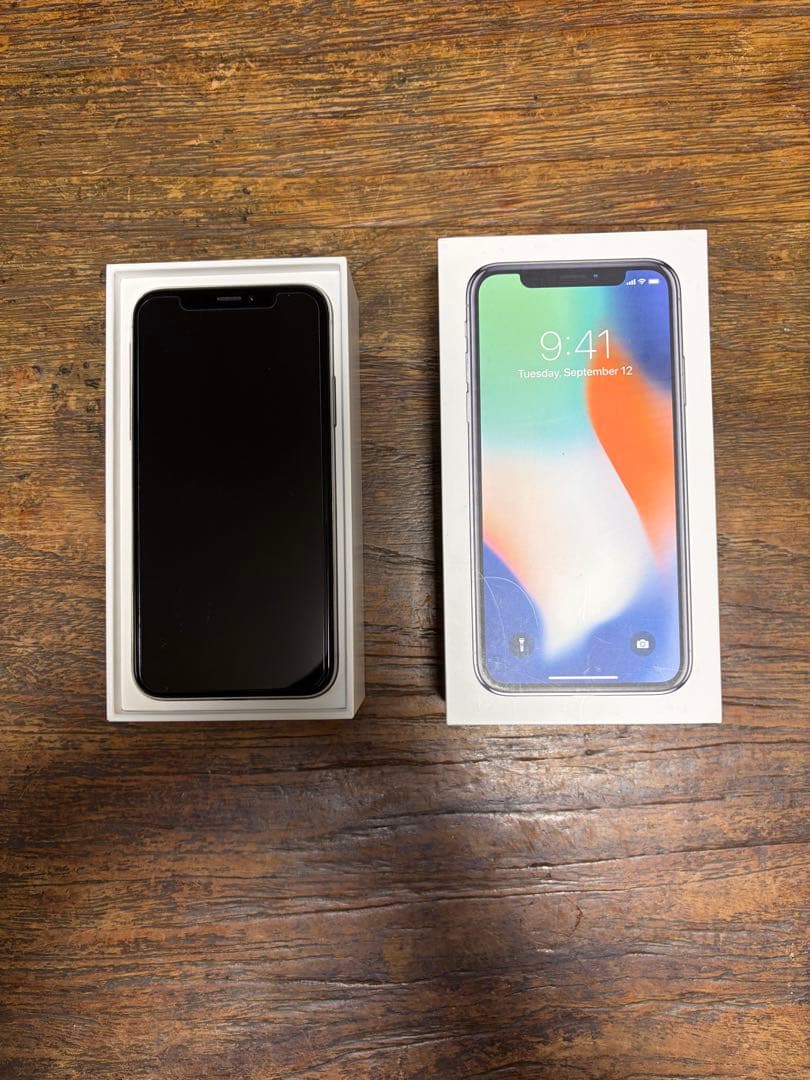 ⭐︎個人⭐︎Apple iPhone X 256GBシルバー 箱、充電ケーブル付き