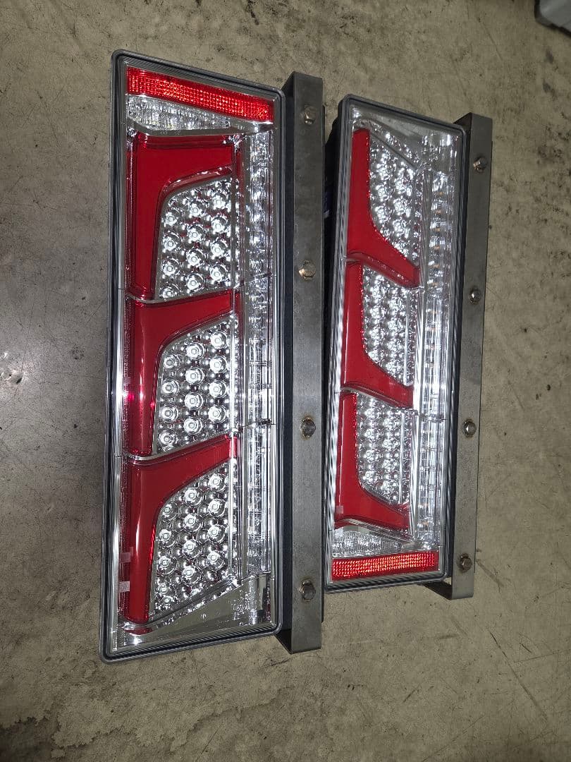 テールライト 赤/クリア 2個セット