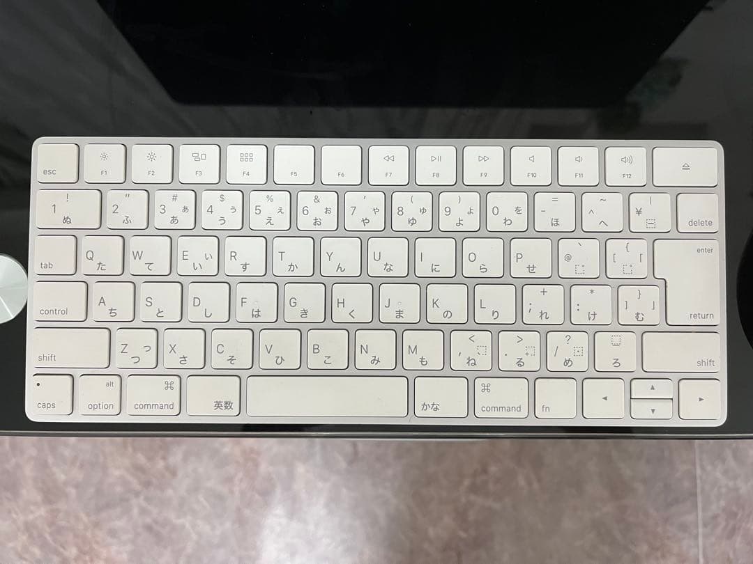 Apple iMac 21.5 late2015 マジックキーボード、有線マウス