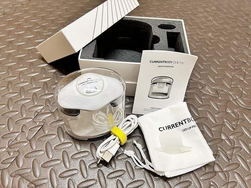 【美顔器】CURRENTBODY LED Lip Perfector リップケア