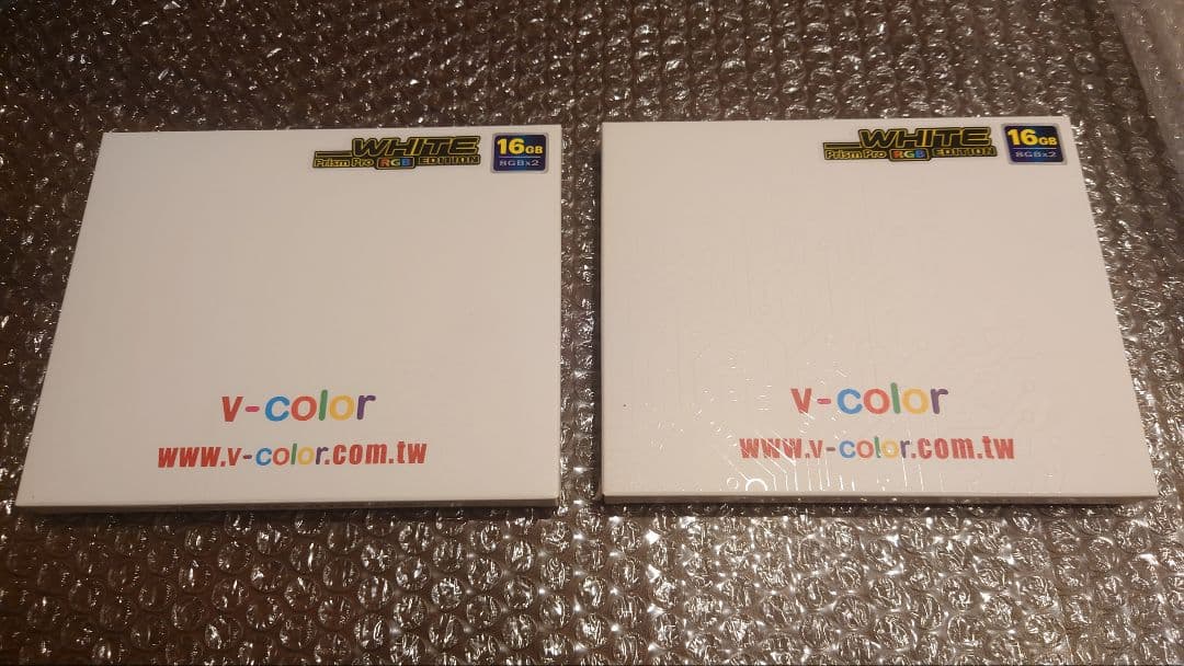 v-color RGB 32GB DDR4 3600 メモリー