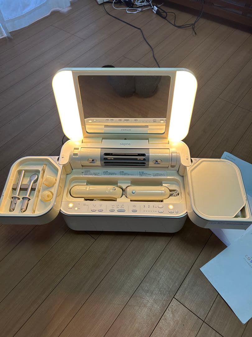 SAQINA　サキナ　ビジュー　美顔器　ホームエステ スチーム　赤外線