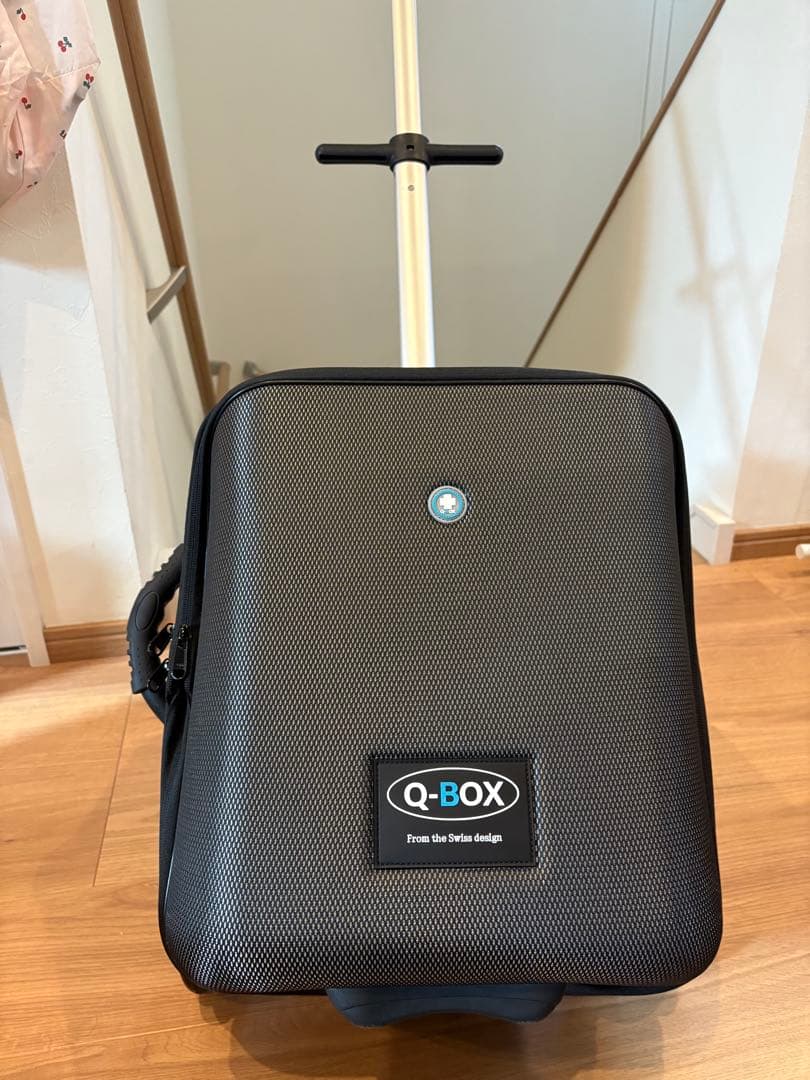 Q-BOX 乗れるキャリーケース　スーツケース