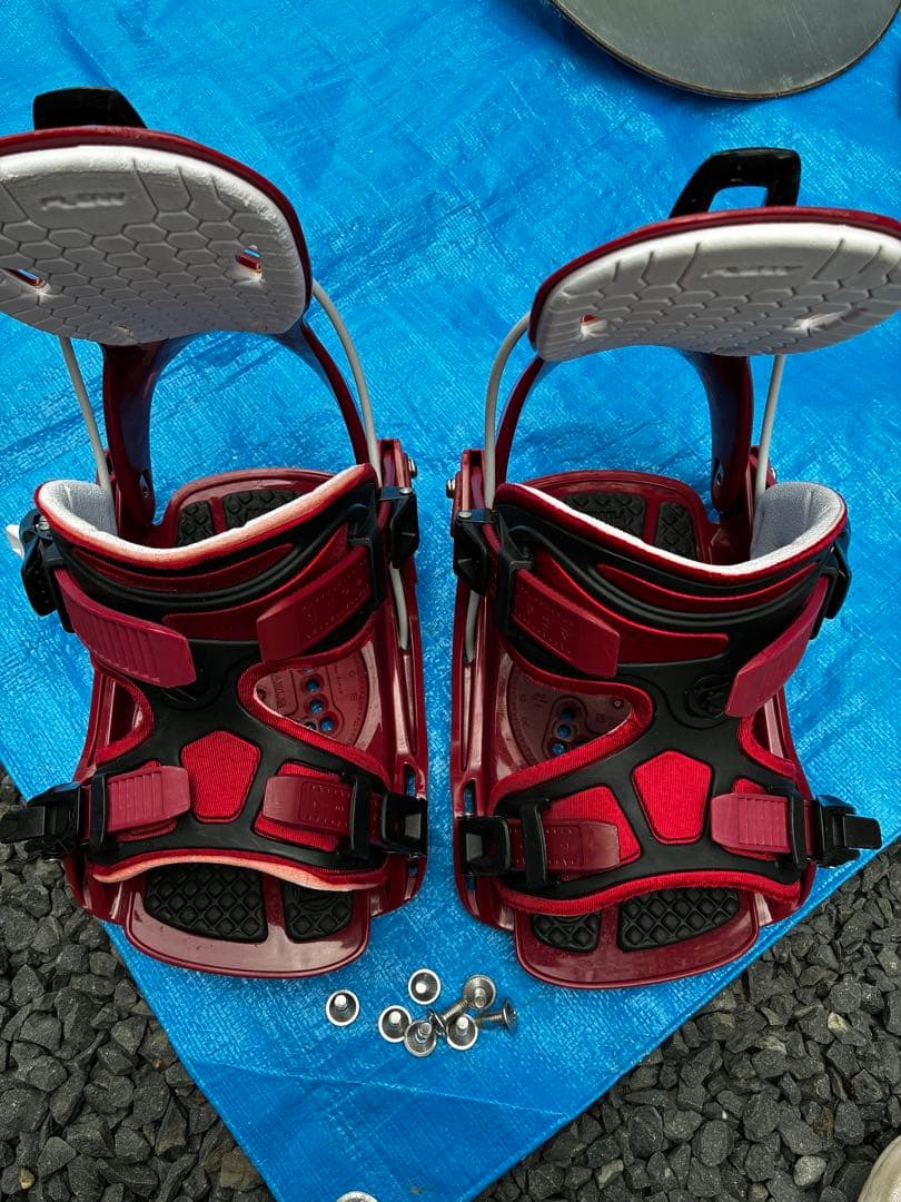 Flow スノーボードビンディング レッド