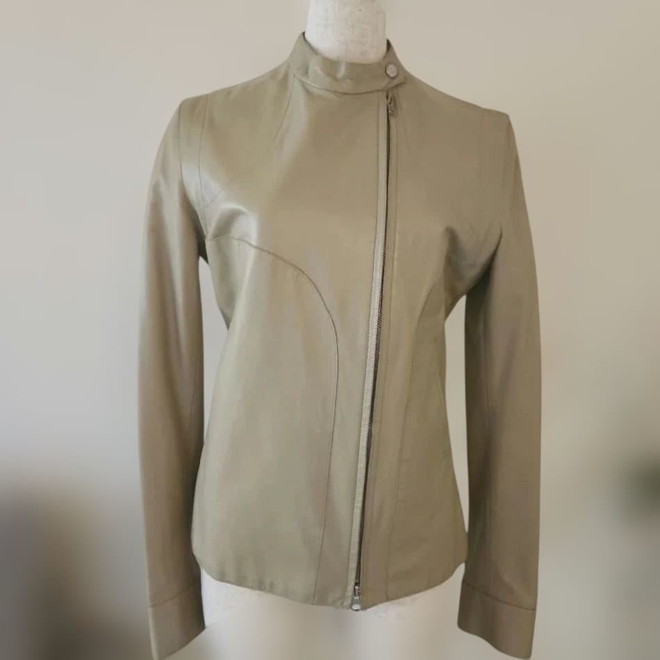 ☆彡コスチュームナショナルの柔らかいレザージャケット/ベージュ38/S〜M相当
