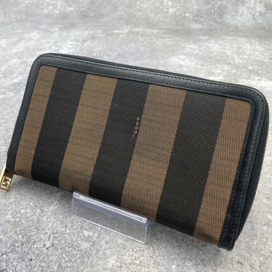 【極美品】FENDI　フェンディ　長財布　ジッピー　多機能　レザー　ズッカ柄