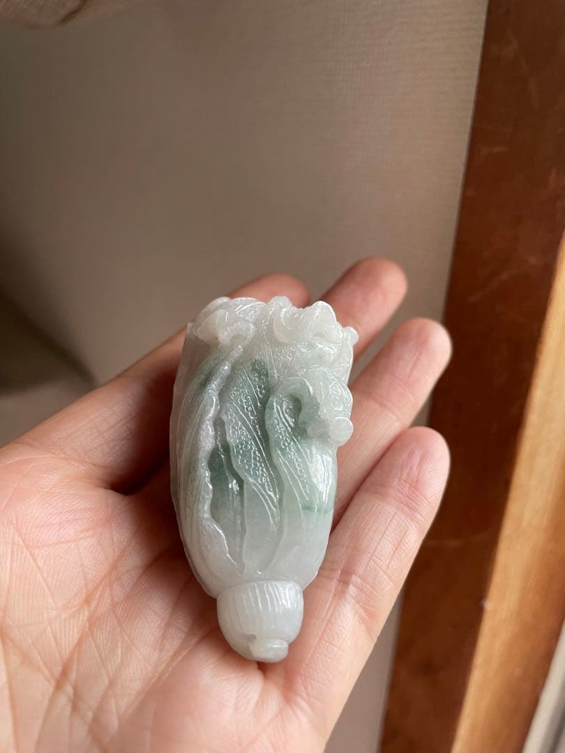 本翡翠 置物 ミャンマー産 白菜 彫刻