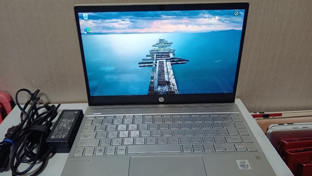 hp pavilion 13-an1039TU 10世代i3 ゴールド