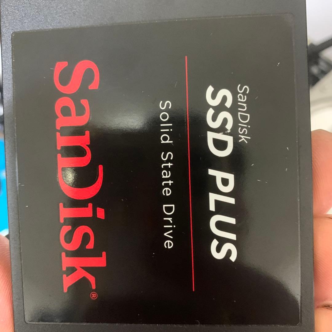 SanDisk SSD Plus 2TB SATA 2.5インチ 美品