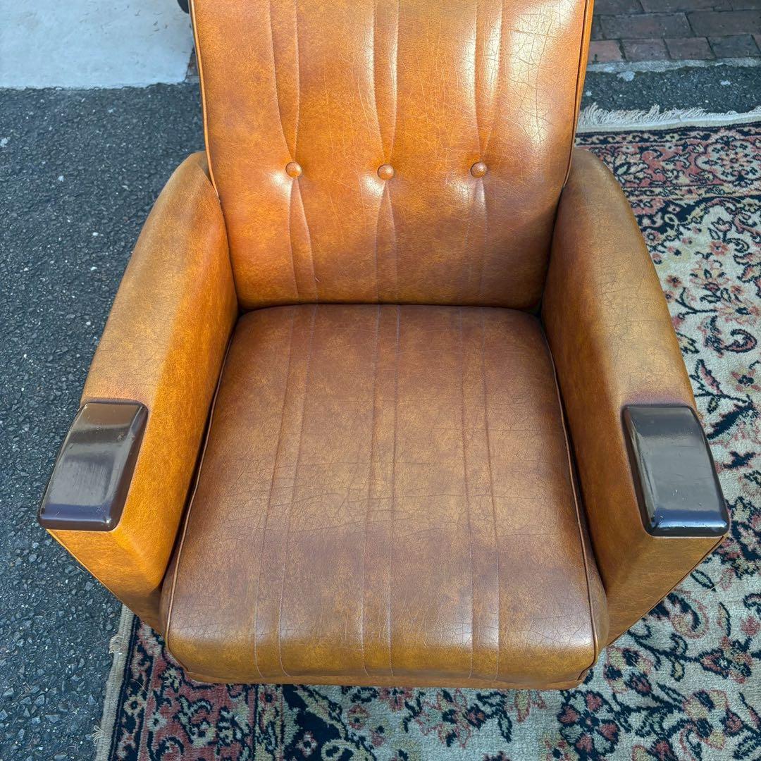 ビンテージ　レザーチェア　木製アームレスト　応接セット 2/2