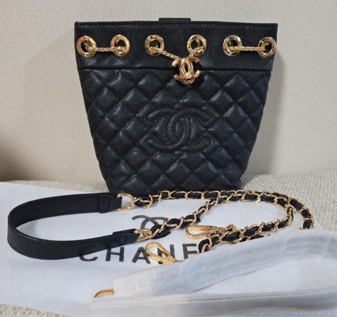 CHANEL キルティングショルダーバッグ