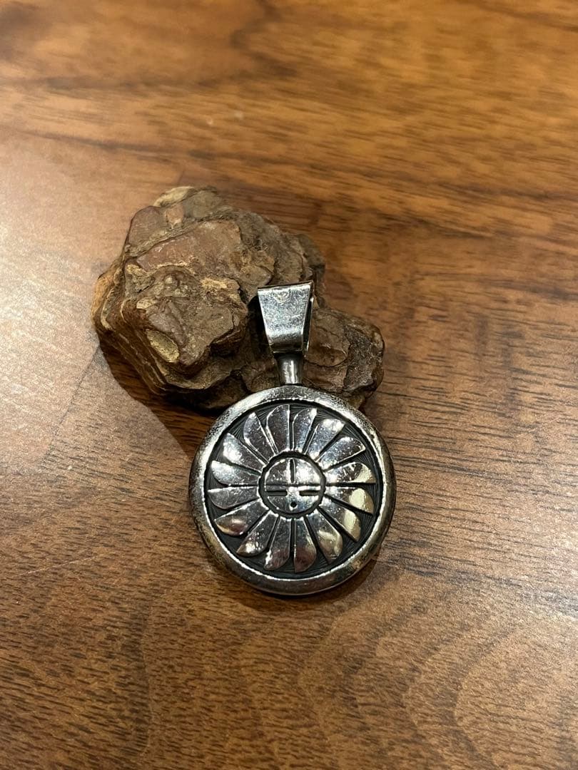 ホピ シェリルワッズワース リバーシブル ペンダント ネックレス サンフェイス