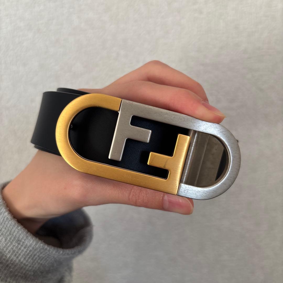 Fロゴ レザー製ベルト