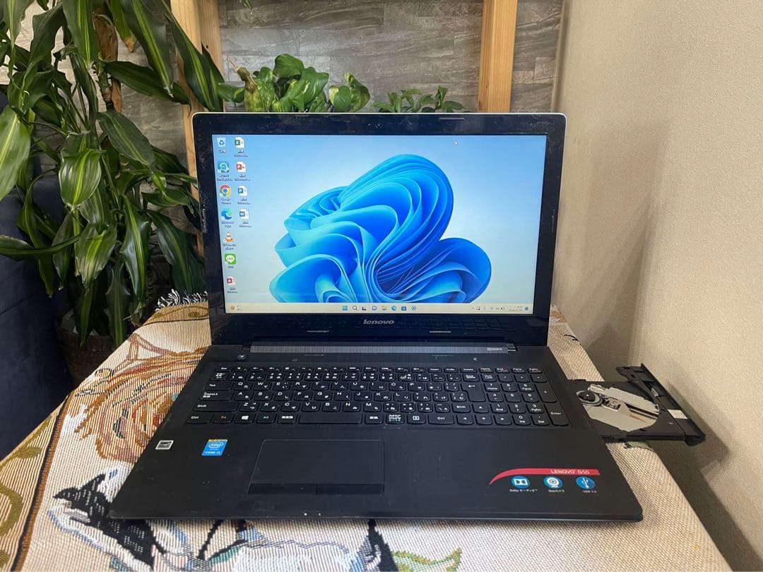 レノボ　PC初心者向けすぐ使えるノートパソコンWindows11