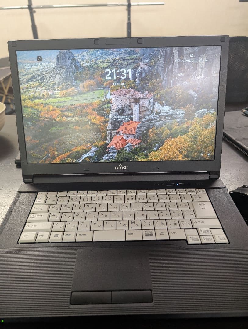 【美品・オフィス付き】フルHD/Core-i5 7300U/8GB/256GB