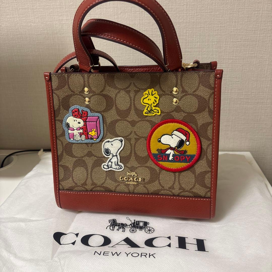 KOBAMIです　　新品未使用品　COACH スヌーピー　スヌーピーバッグ