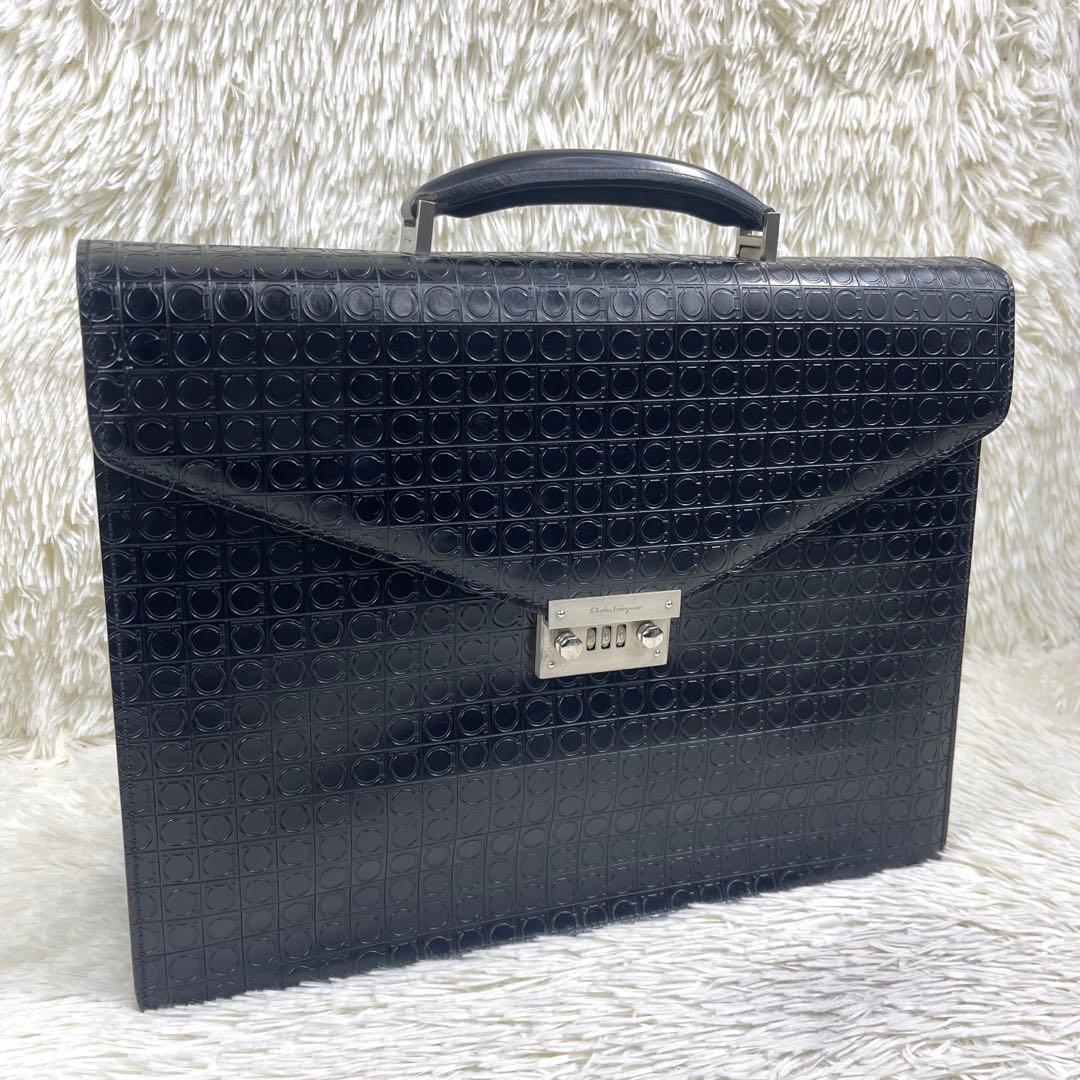 専用‼️Salvatore Ferragaブリーフケース　ガンチーノ柄　ダイヤル式