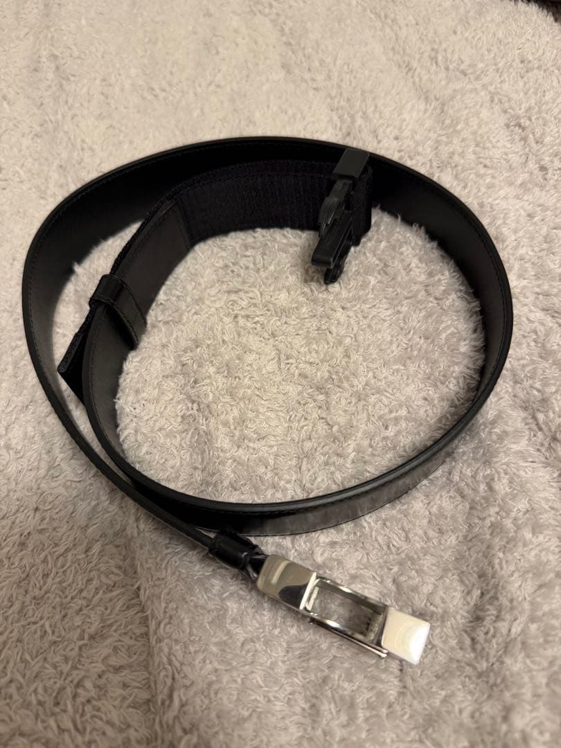 PRADA ブラック レザーベルト