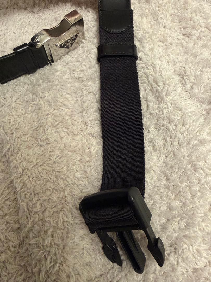 PRADA ブラック レザーベルト