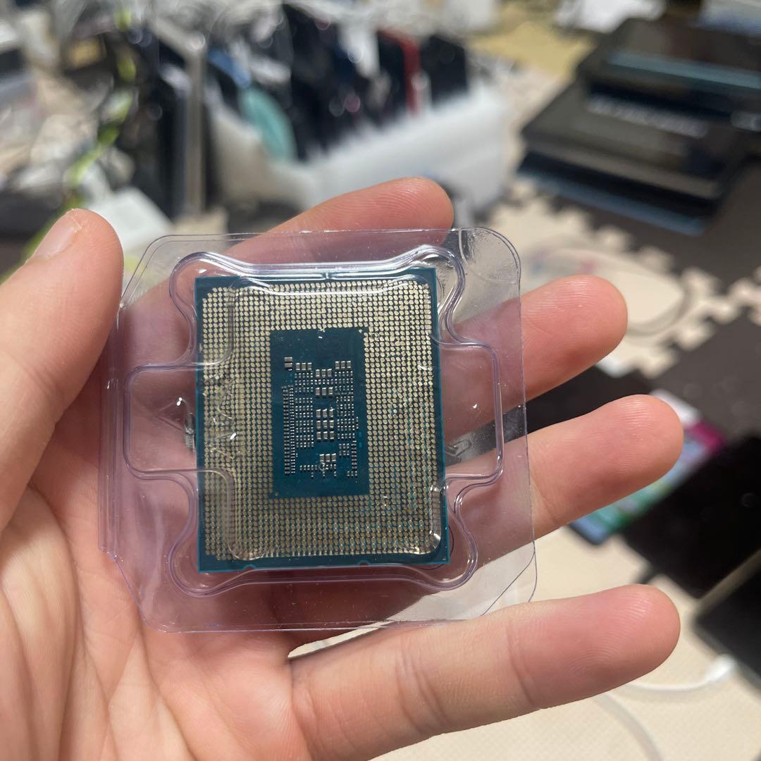 Intel Core i3-12100F CPU 1700ピン
